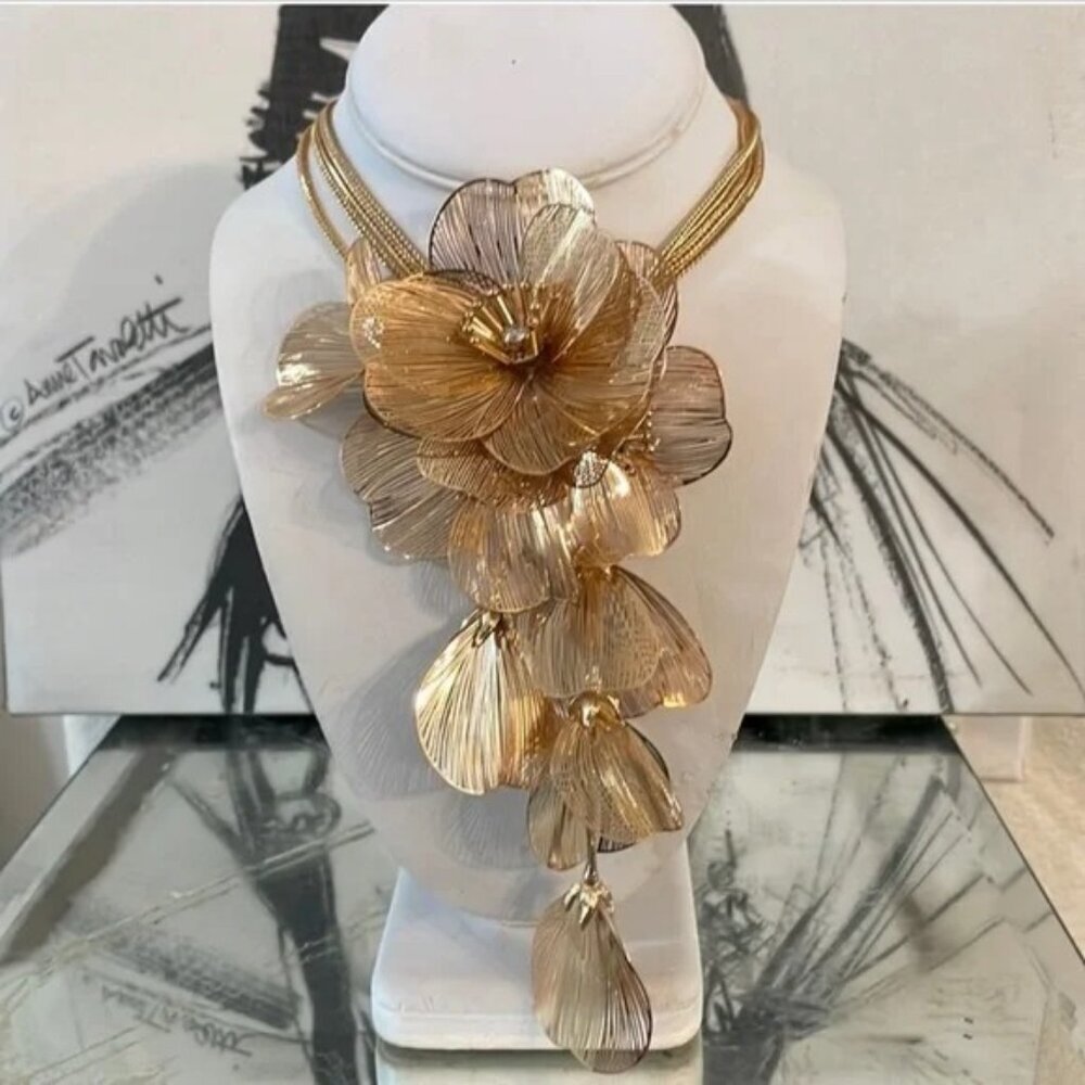 Cascading floral necklace gold NWT